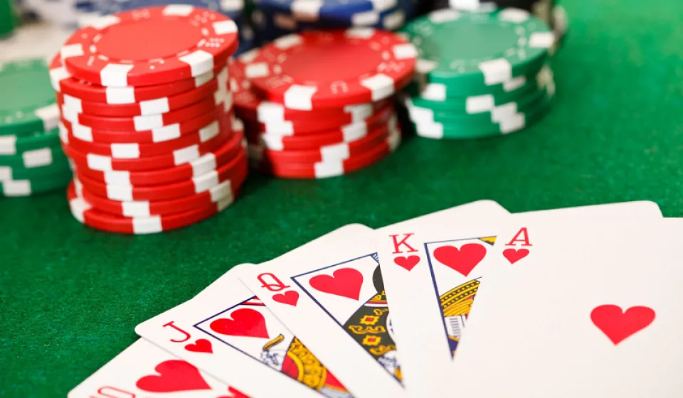 Phân tích tình huống trong Poker