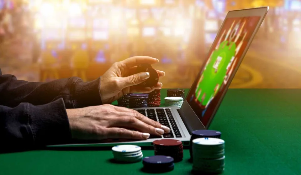 Rủi ro khi chơi poker online