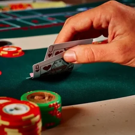 Tham Gia Giải Đấu Poker: Hướng Dẫn Chi Tiết & Bí Quyết Chiến Thắng Cho Người Mới
